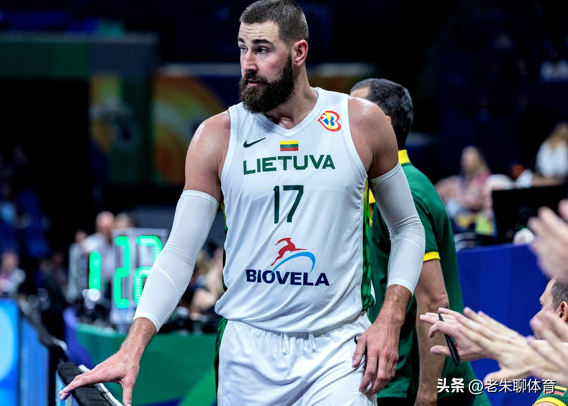 中欧体育首页-今晚底特律活塞备战葡超尼斯主帅复盘备战欧联，网友：那不勒斯今夜刷新队史纪录的简单介绍