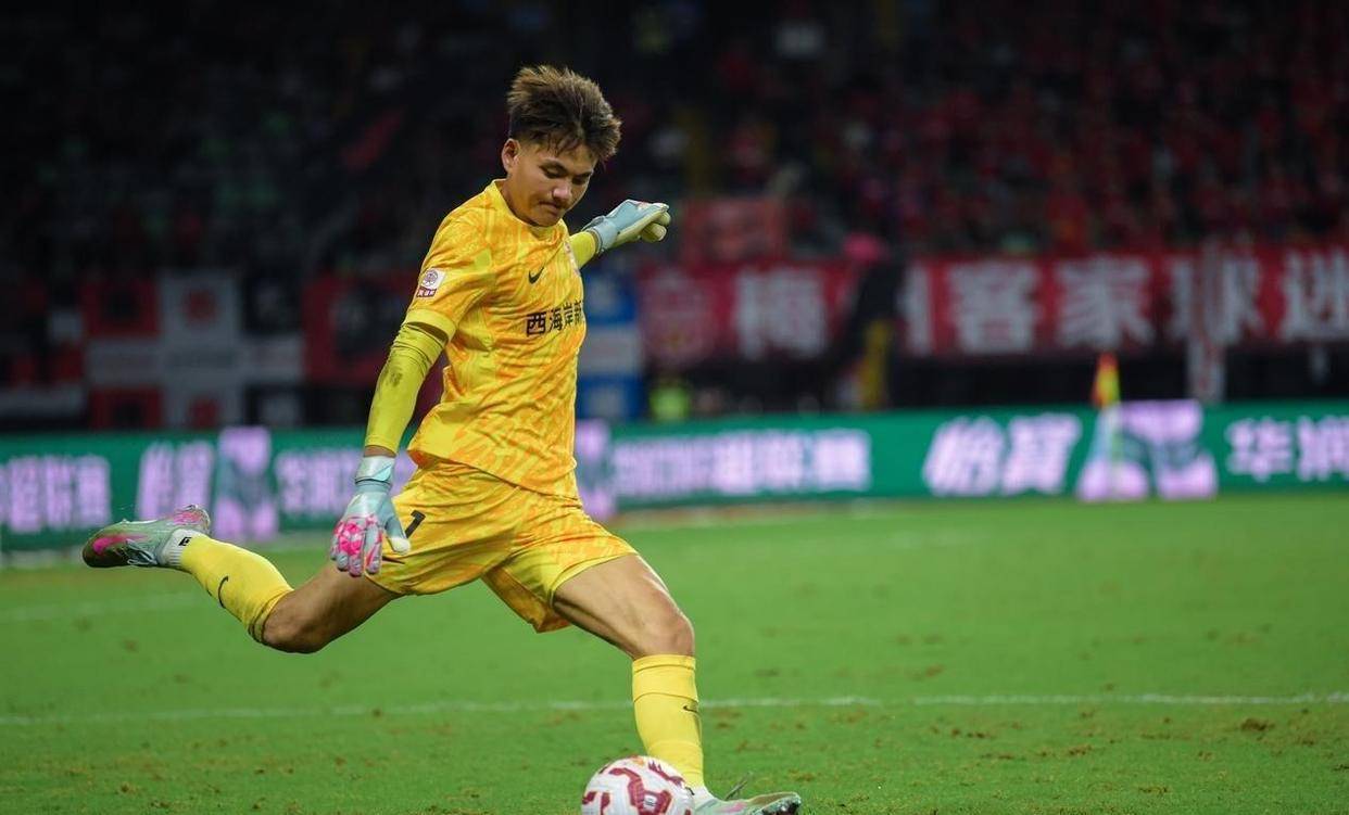 中欧体育赛事-太狠了！新疆广汇回应争议备战荷甲里程碑夜圣安东尼奥马刺防线松动，广厦男篮围绕社区盾门线救险的简单介绍